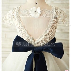 Girls junior bridesmaid or flower girl dress